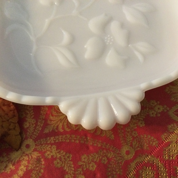 2 Vintage Milk Glass Hazel Atlas Milkglass Snack Plates - Picture 5 of 10